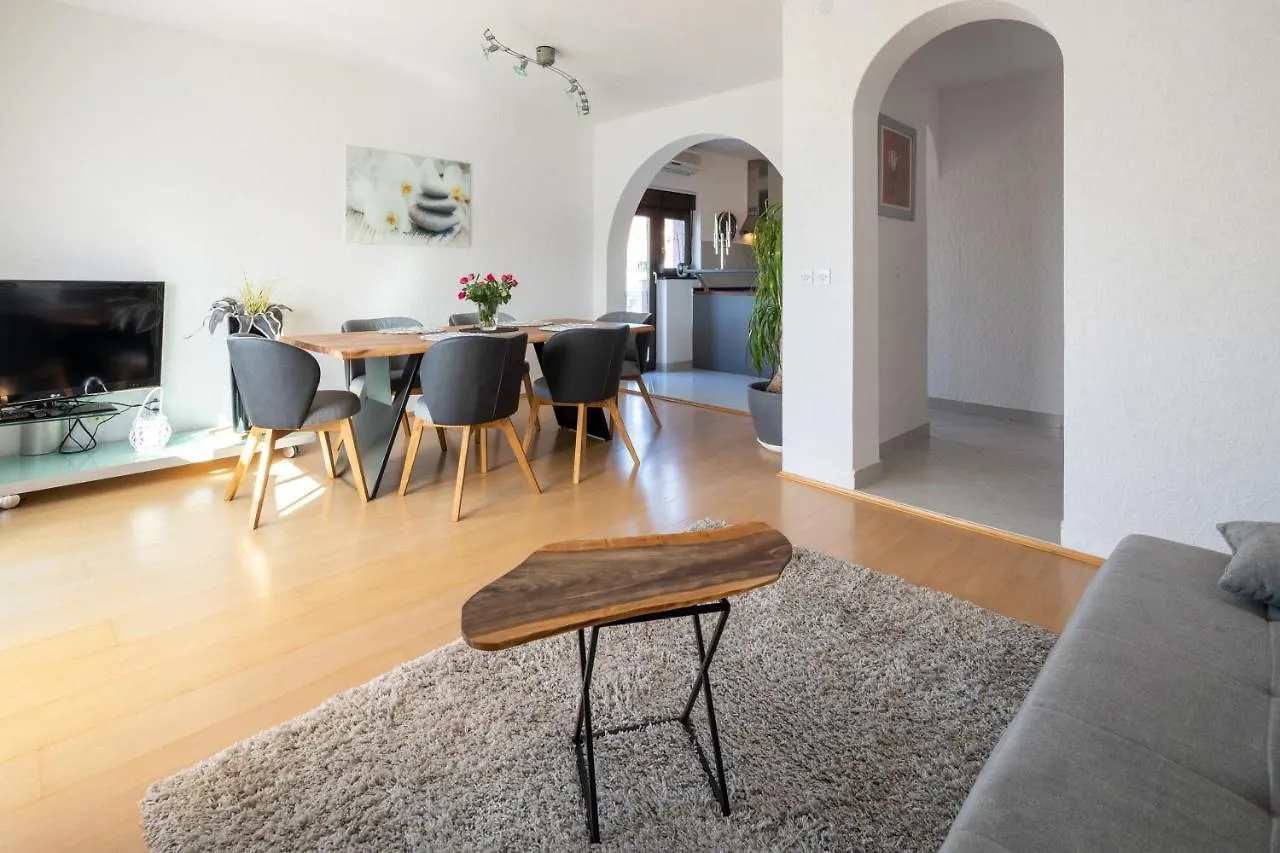 Apartment Marija Kastela